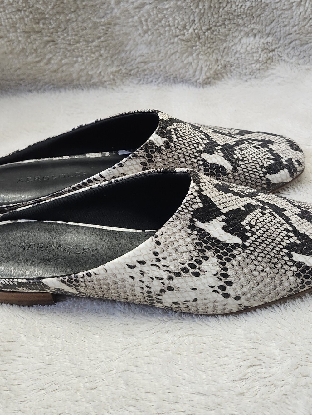 • Aerosoles Mya Leather Mules Women's 6M Slip On Snake Print OrthoLite Cushion - Picture 6 of 8